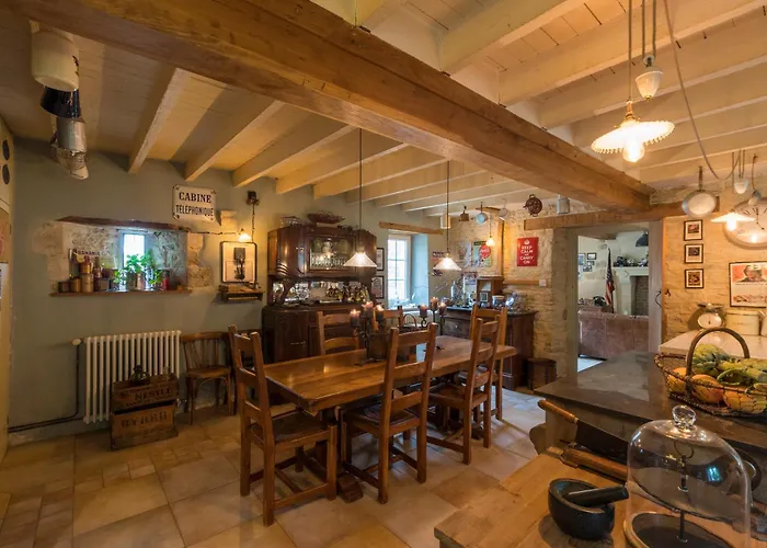 לינה וארוחת בוקר Spirit Of 1944 4*