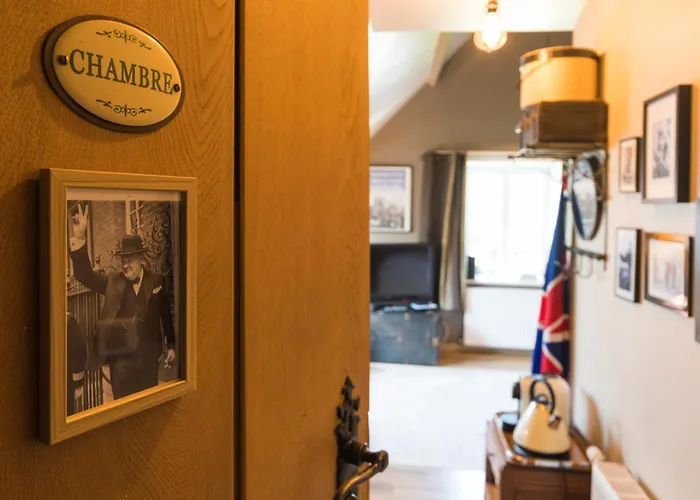 Spirit Of 1944 לינה וארוחת בוקר